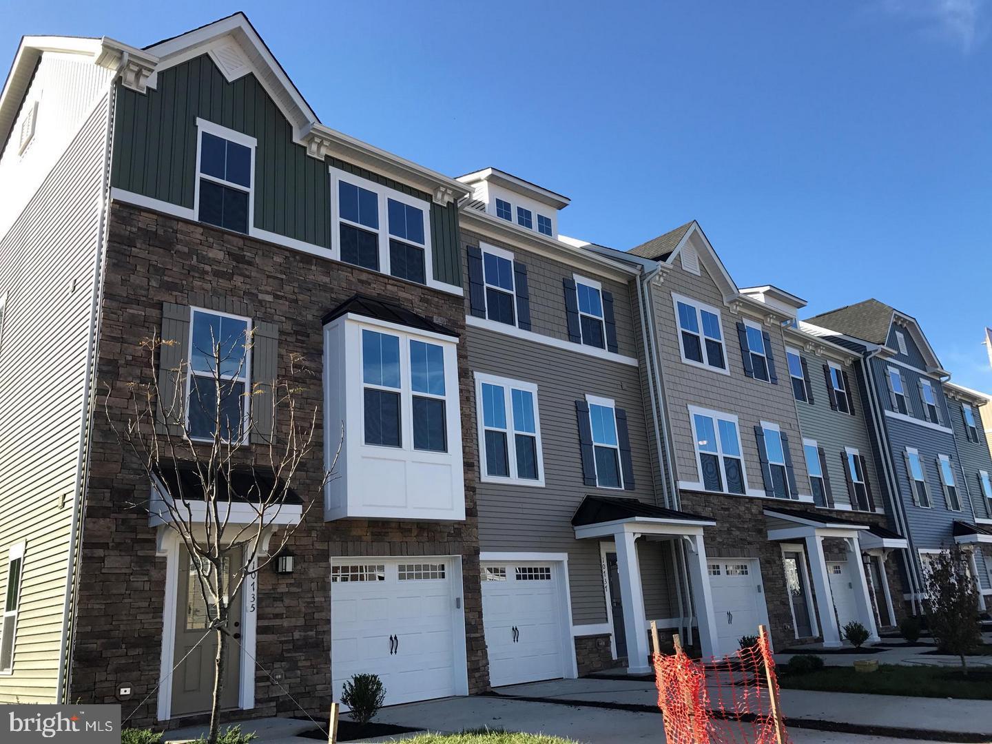 BRADLEY SQUARE - Residential Lease