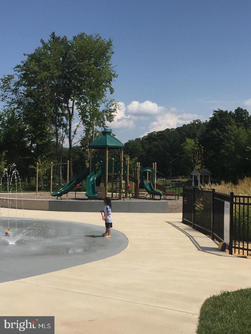 BRADLEY SQUARE - Residential Lease