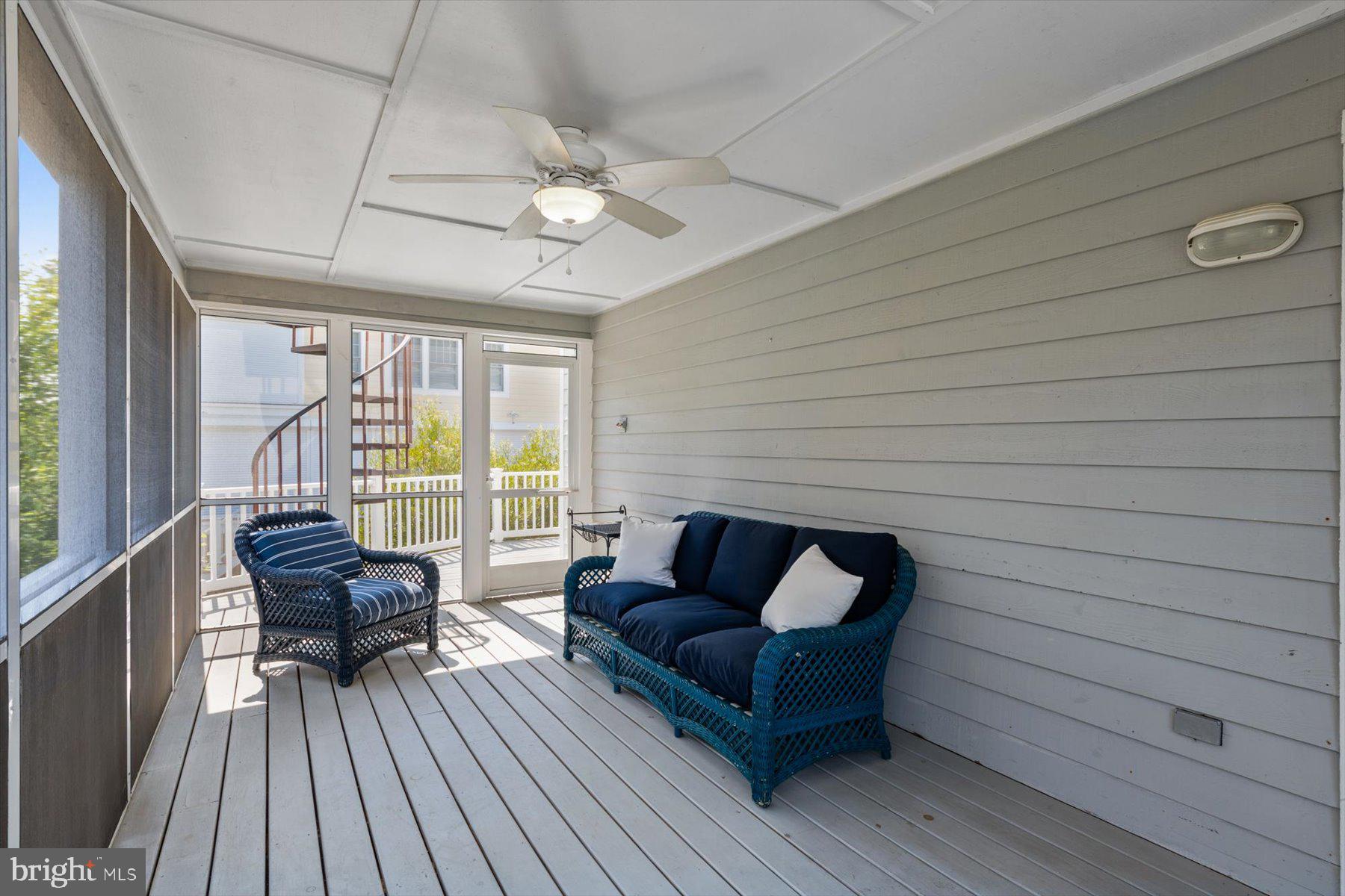 SEABREAK - Residential