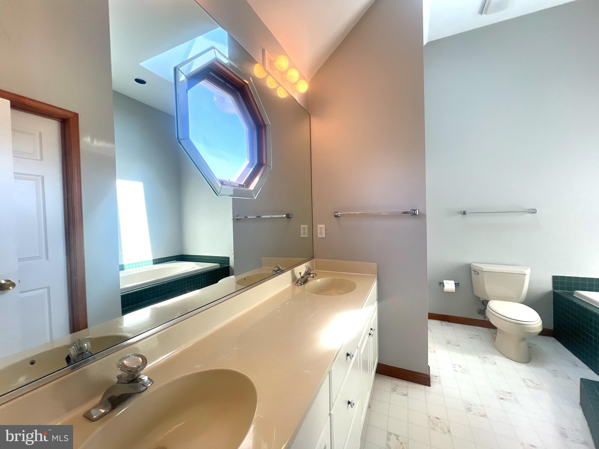 SEABREAK - Residential