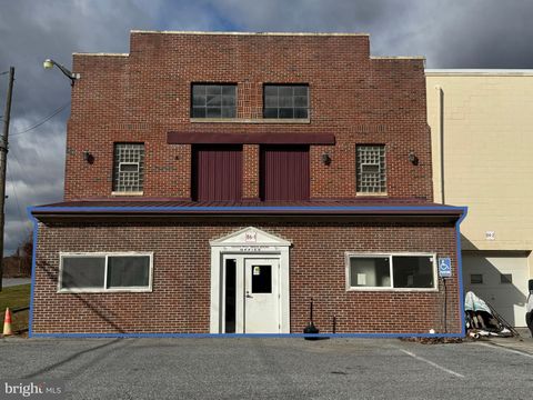 Photo of 86 W Main Street, REINHOLDS, PA 17569 (MLS # PALA2081474)