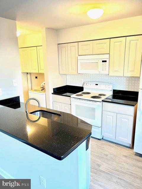 WESTPHALIA WOODS - Residential