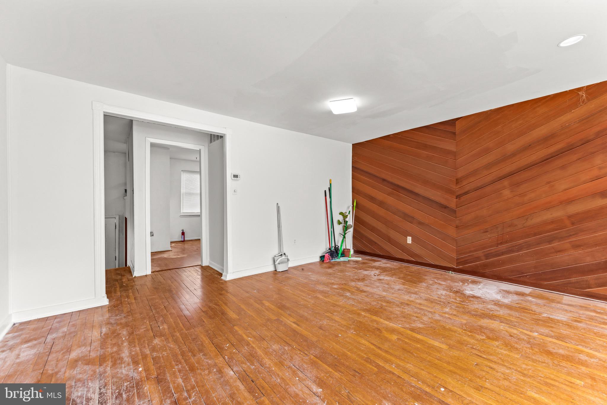 10 PICKERSGILL SQUARE