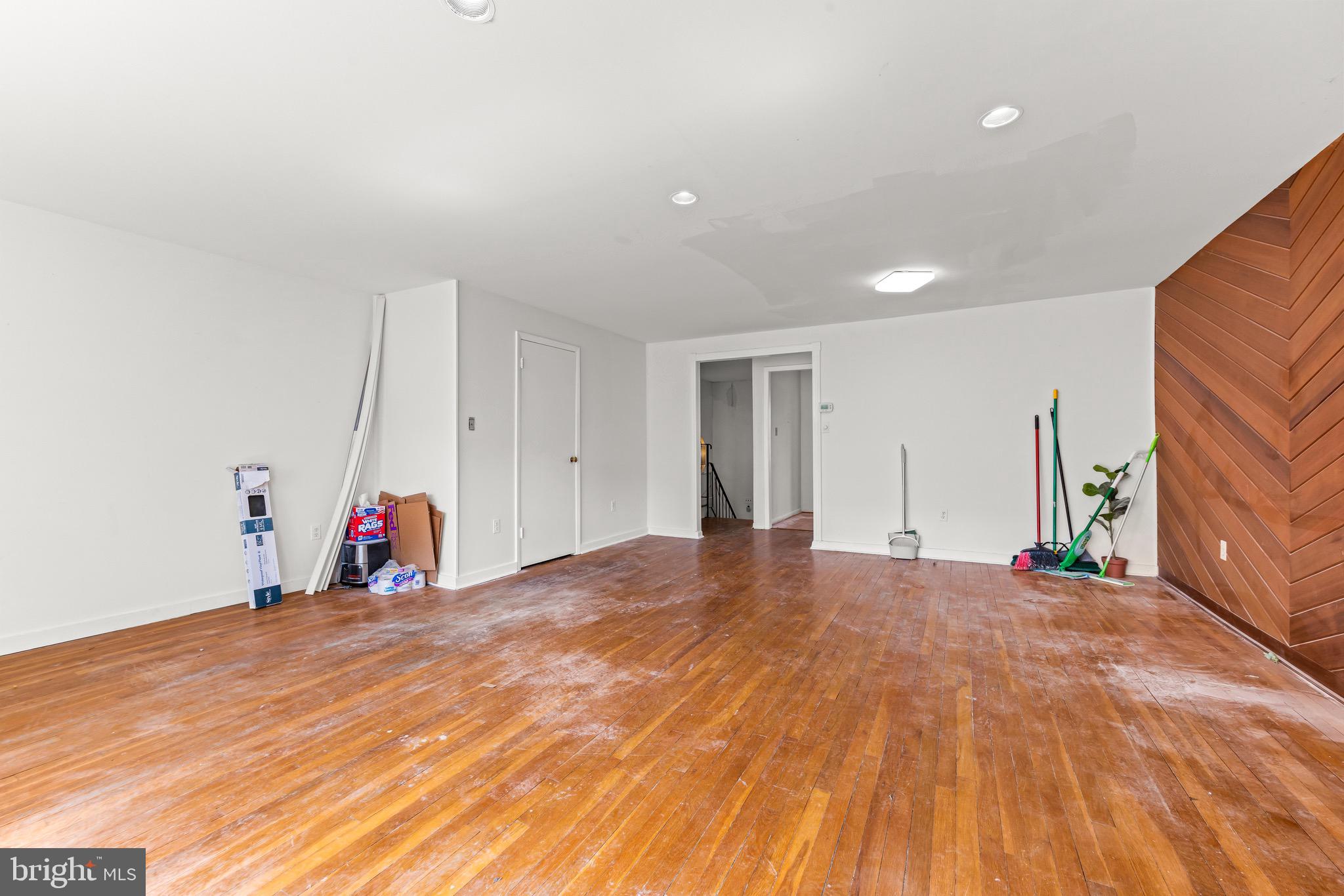 10 PICKERSGILL SQUARE