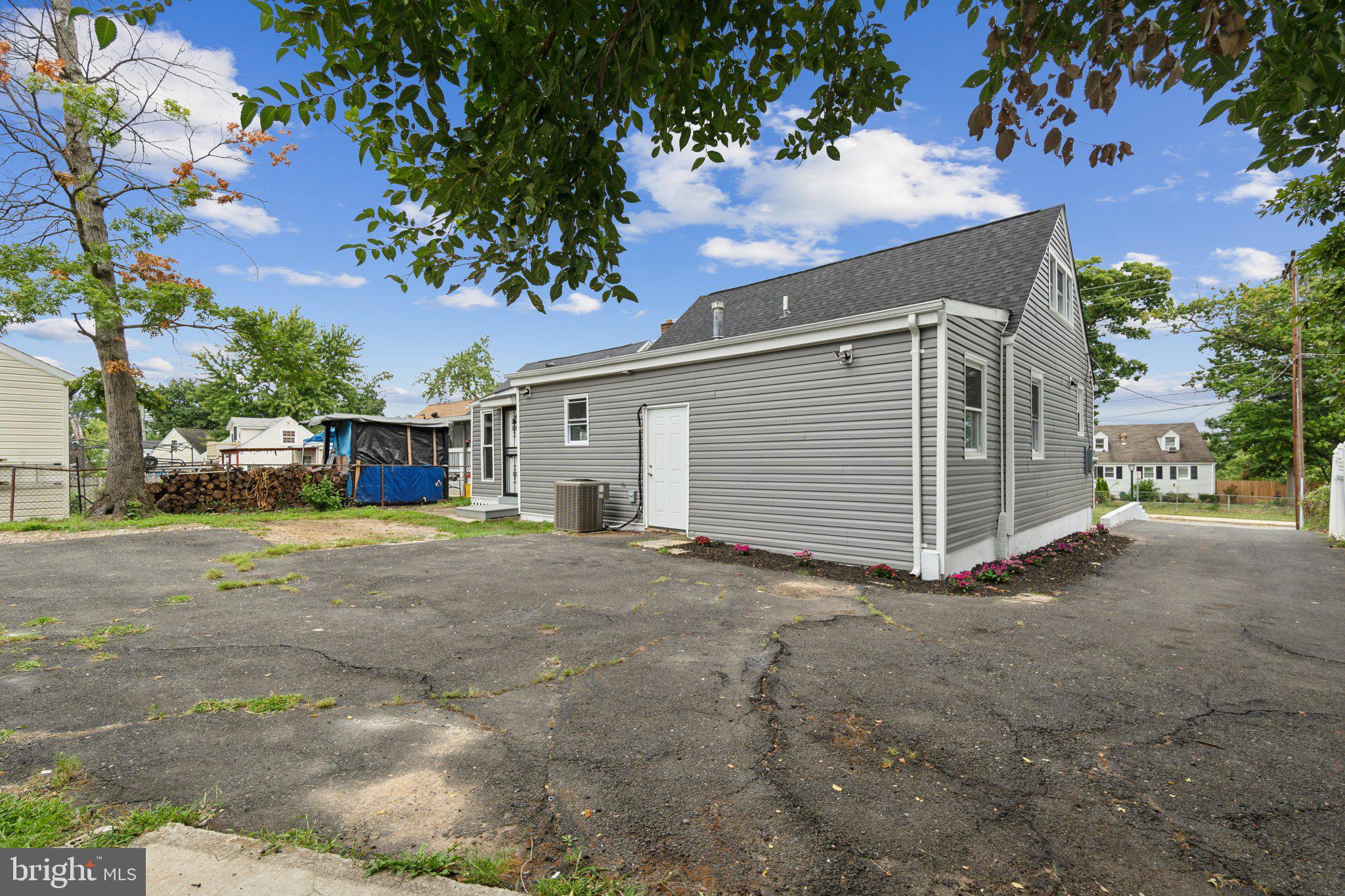 BEACON HEIGHTS - Residential