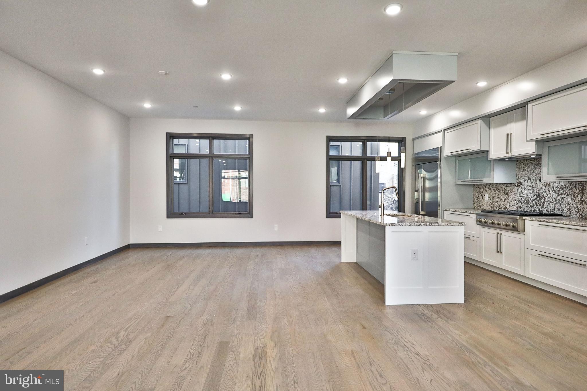 BELLA VISTA - Residential