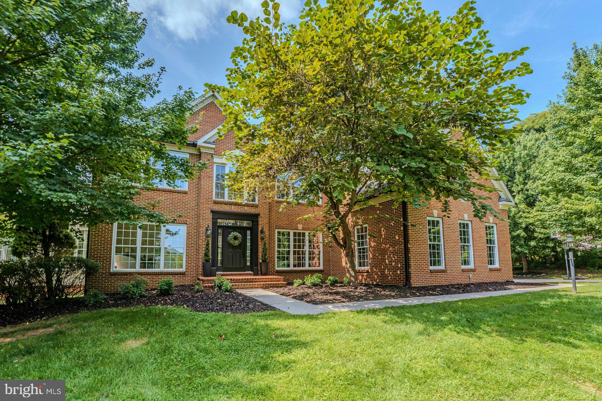 17301 ROUNDMONT PLACE