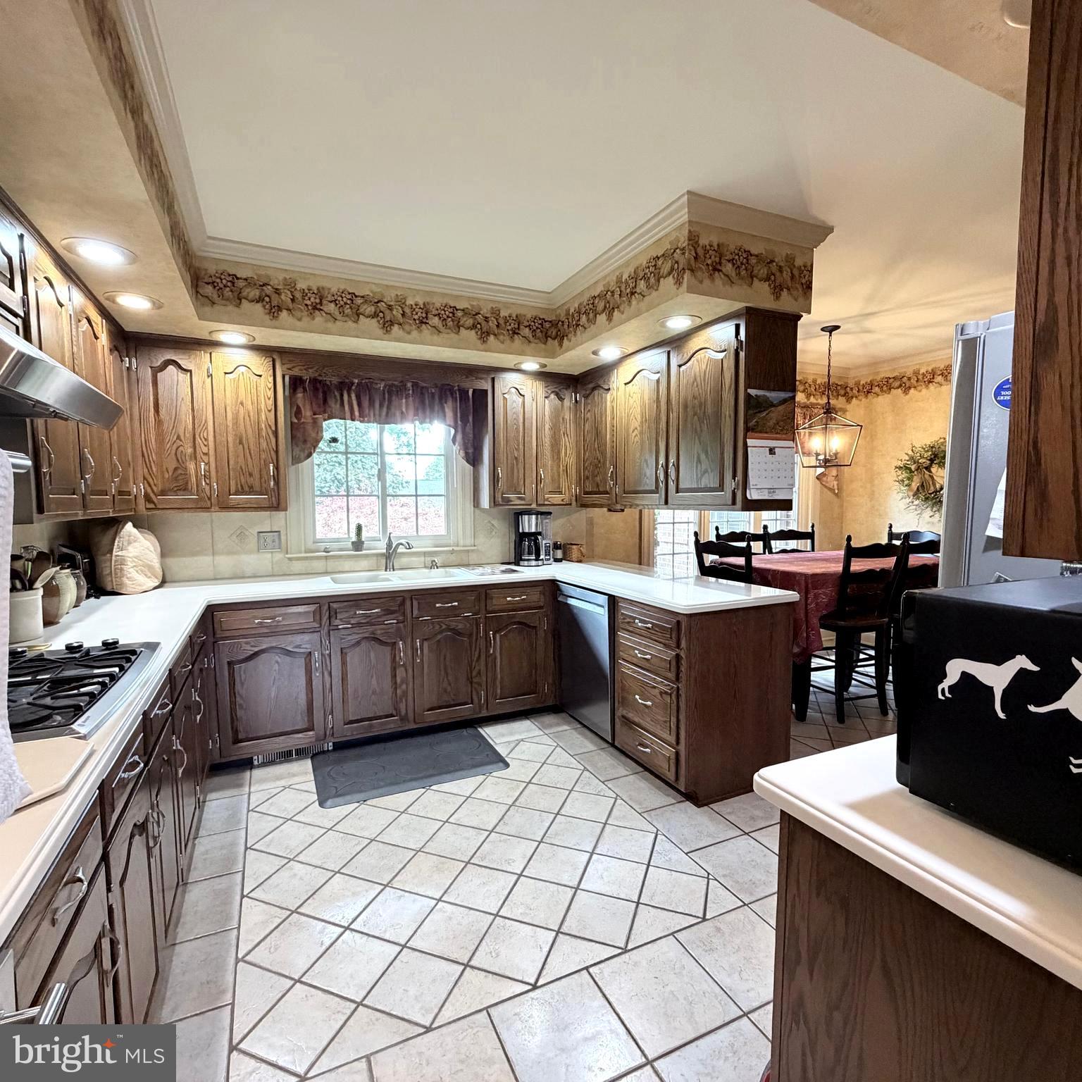 SOUTH GUILFORD HILLS - Residential