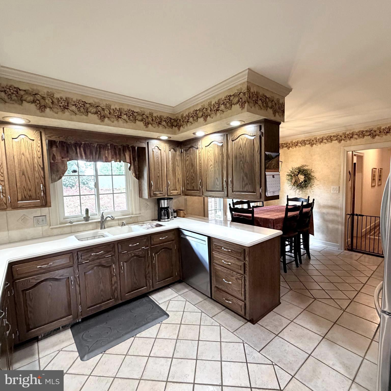 SOUTH GUILFORD HILLS - Residential