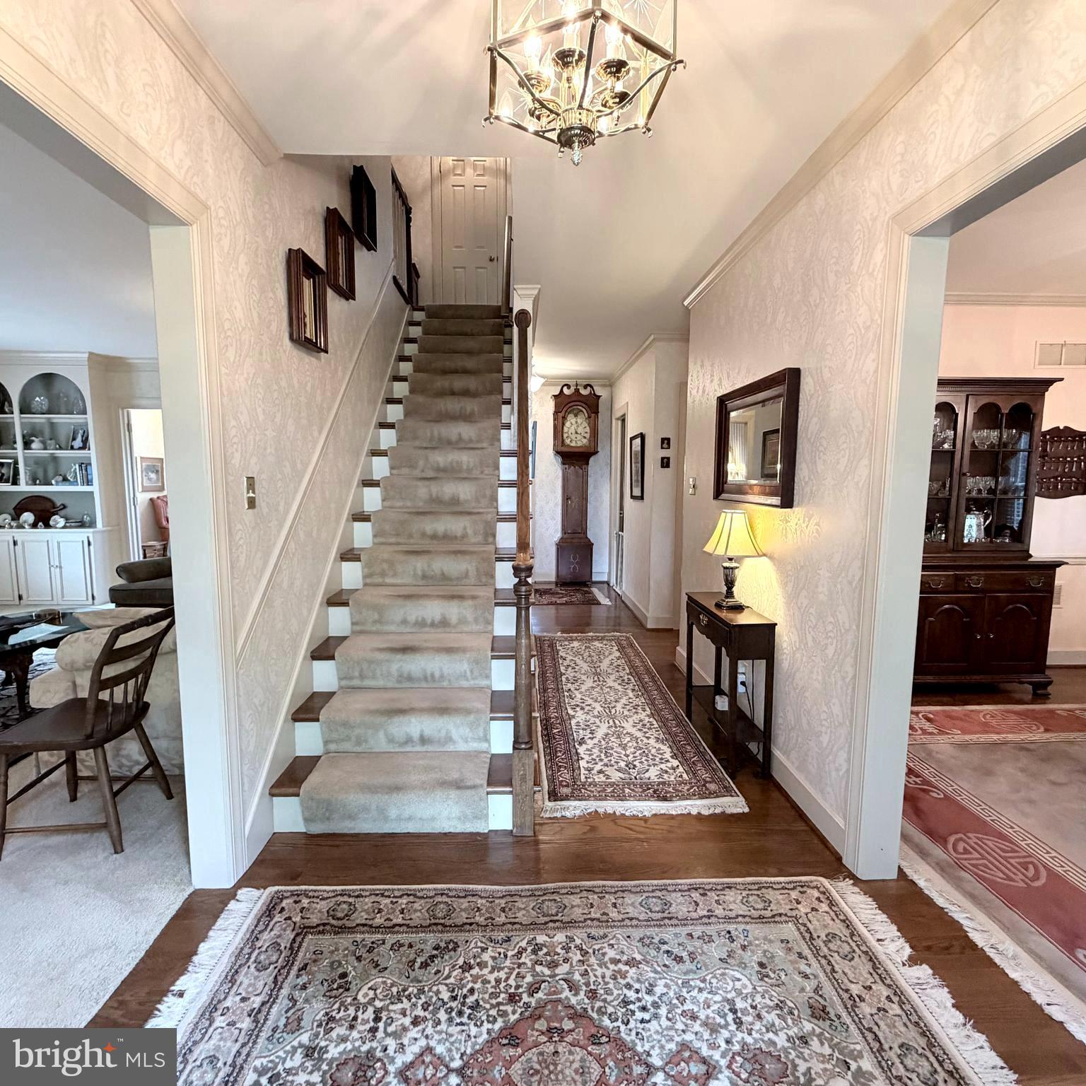 475 LARKSPUR LANE