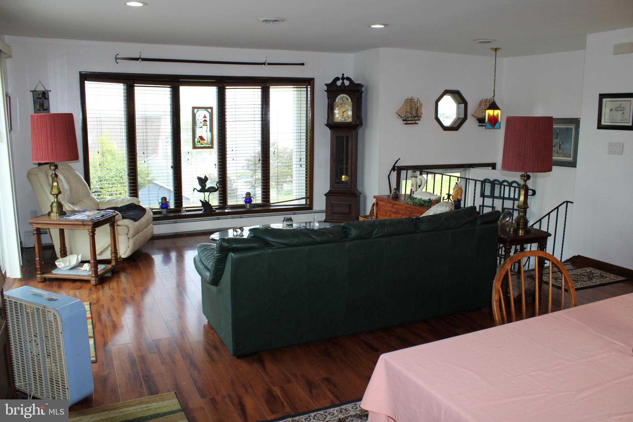 CHESAPEAKE ISLE - Residential