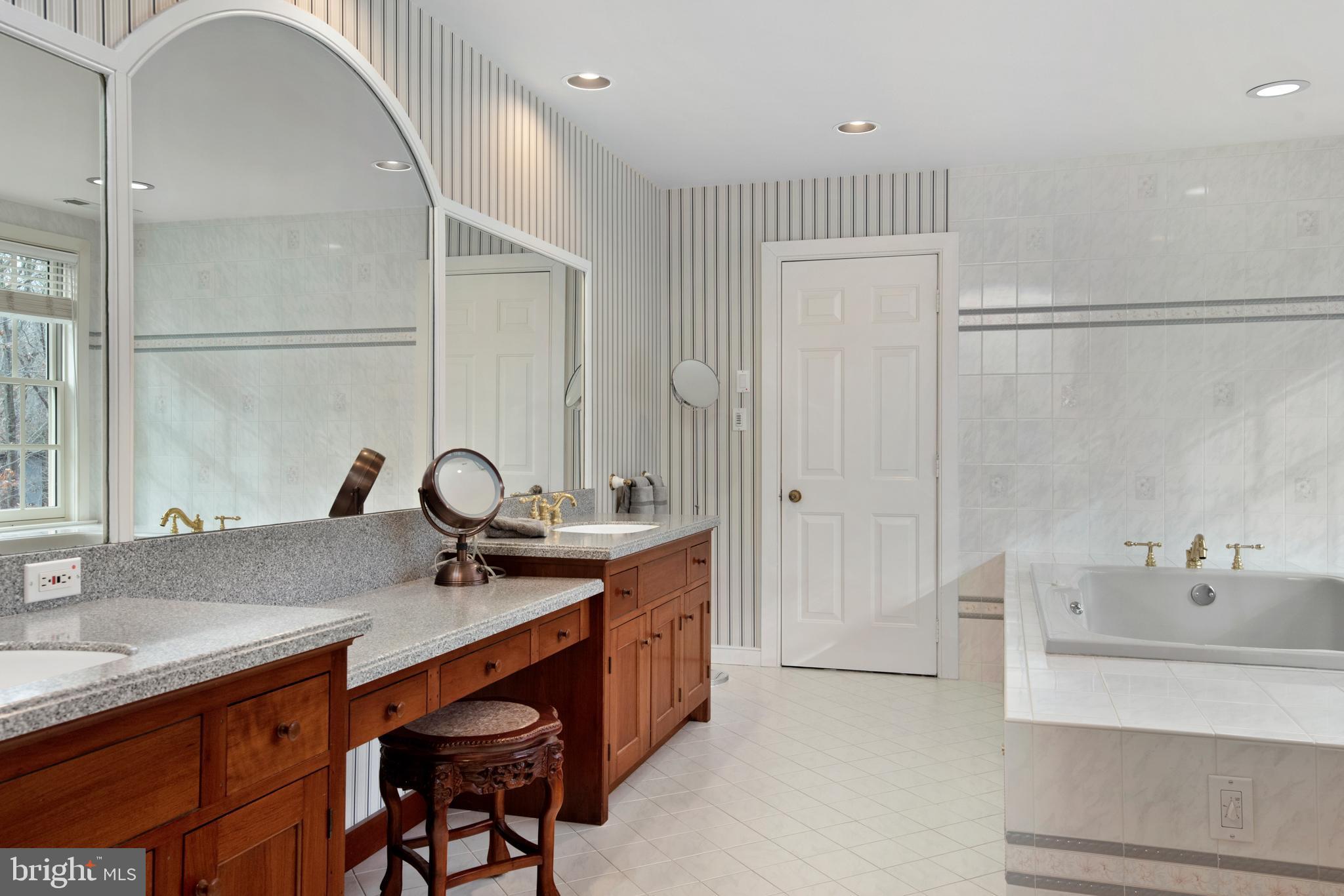 BELVOIR FARMS - Residential