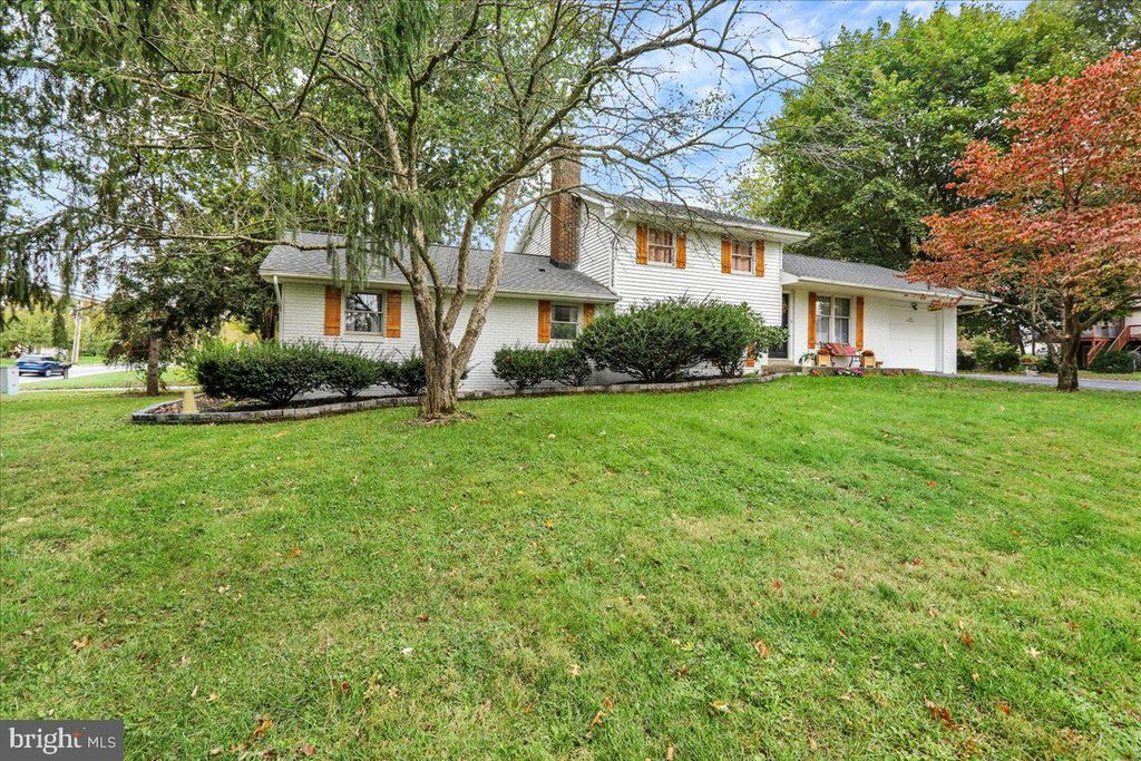 Photo of 1 Bradford Street, PALMYRA, PA 17078 (MLS # PALN2023312)