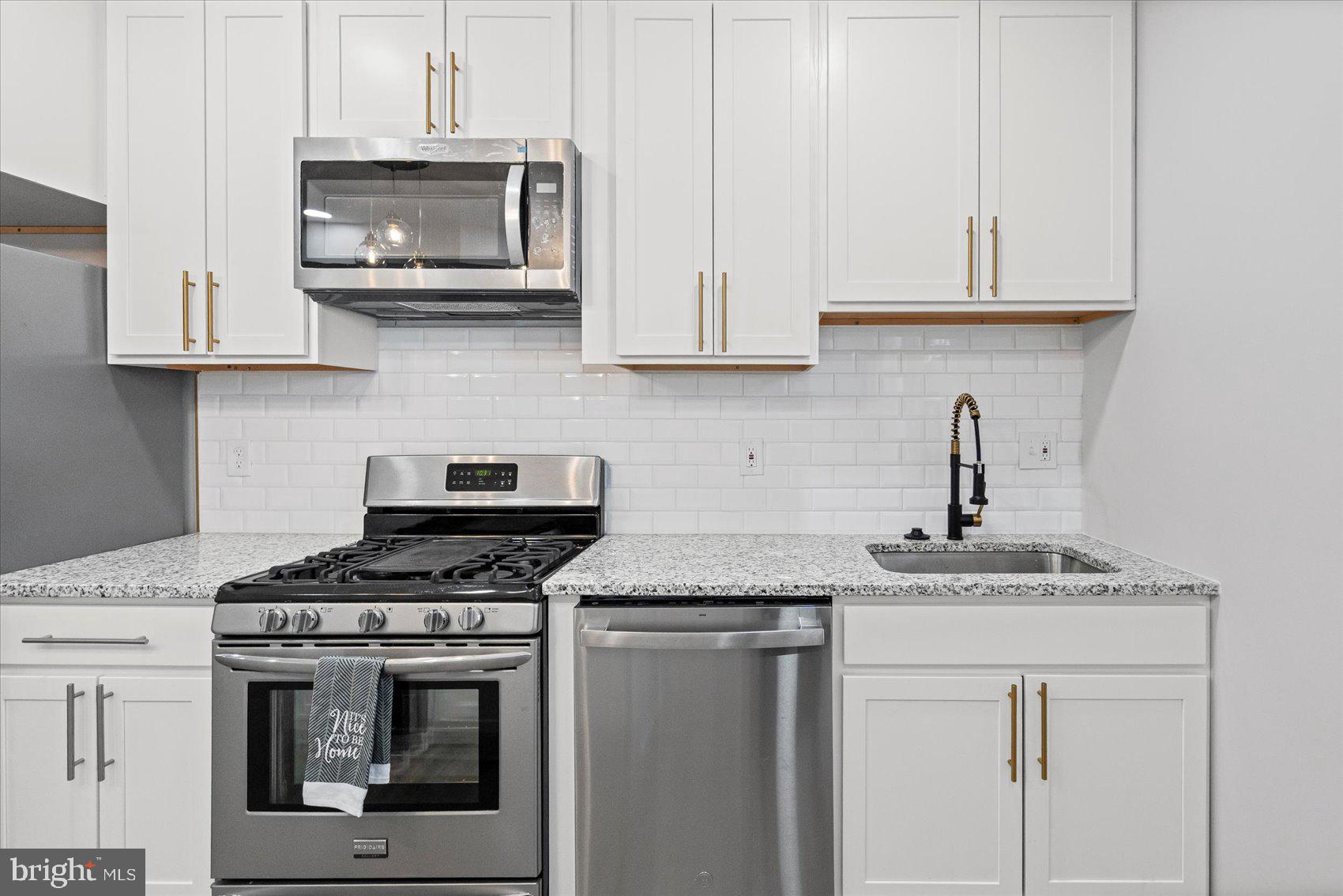 BIDDLE STREET - Residential