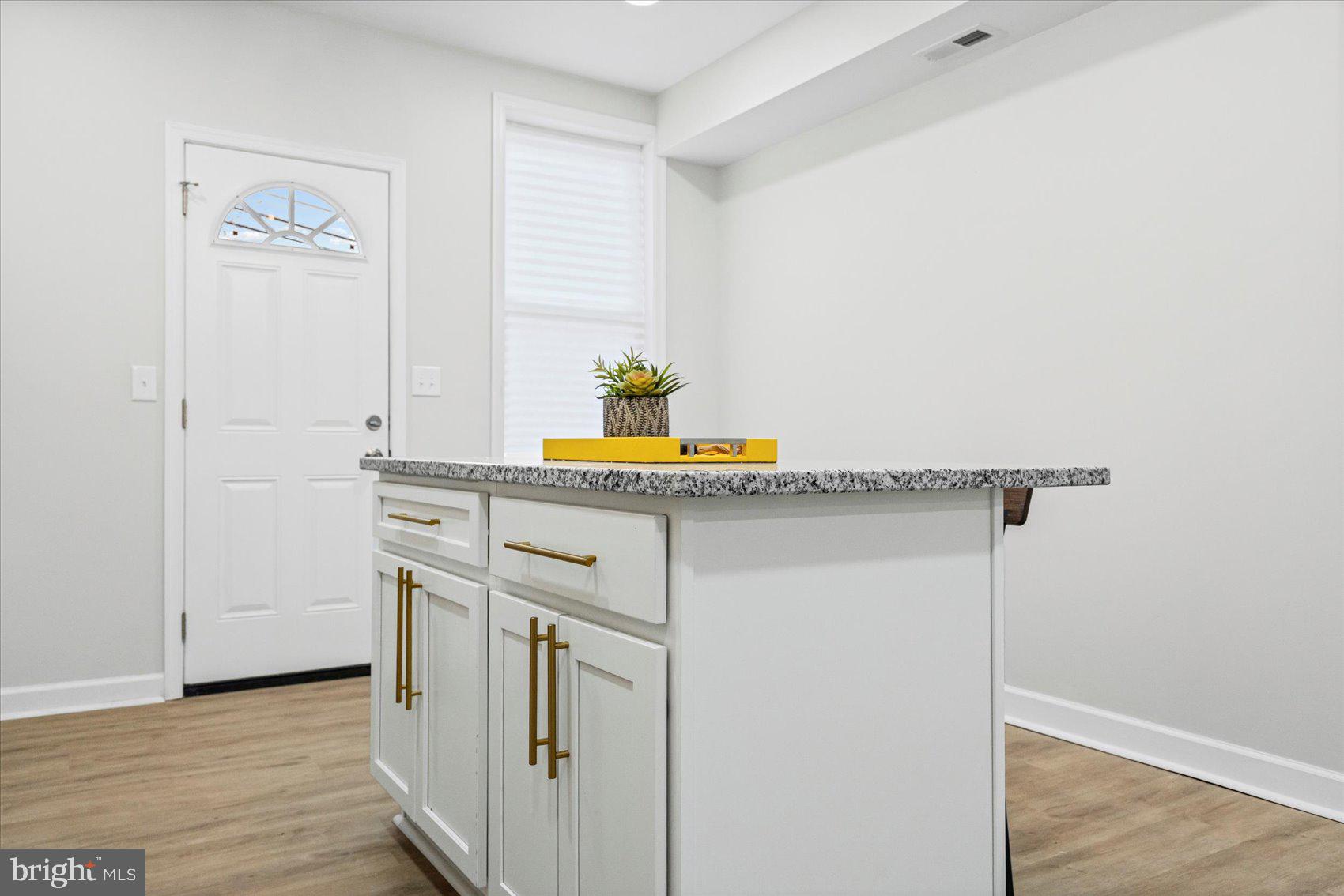 BIDDLE STREET - Residential