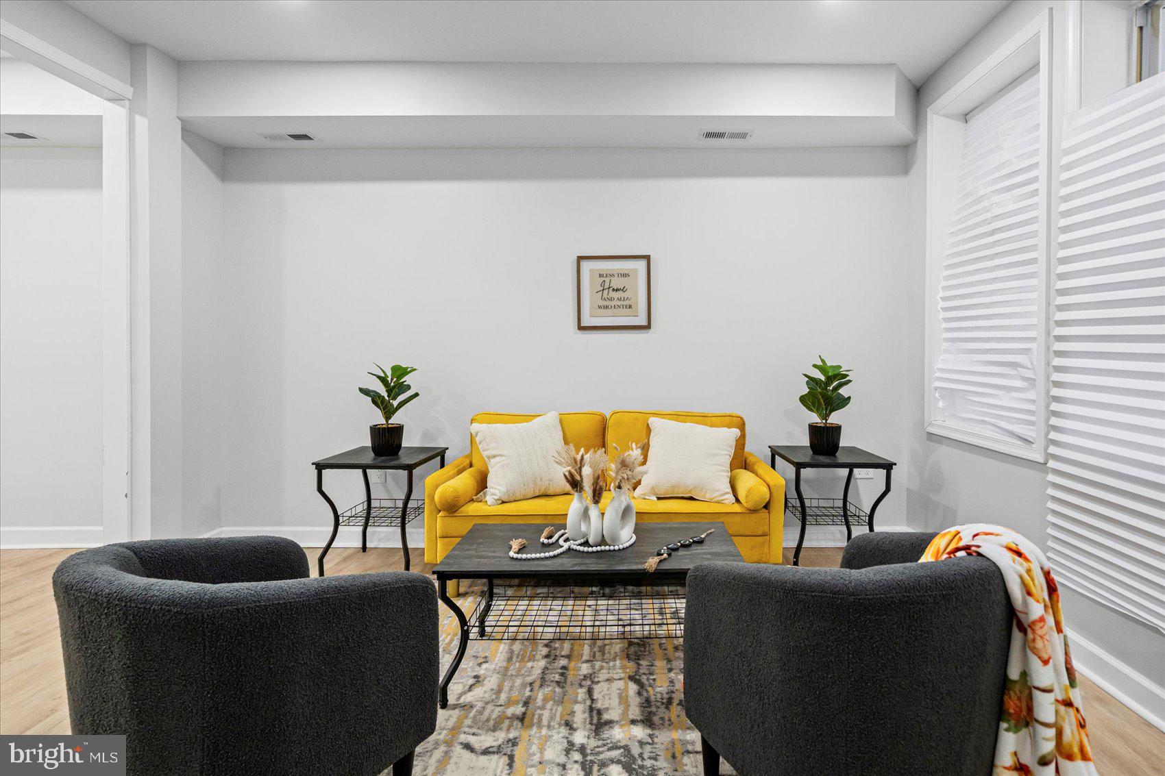 BIDDLE STREET - Residential