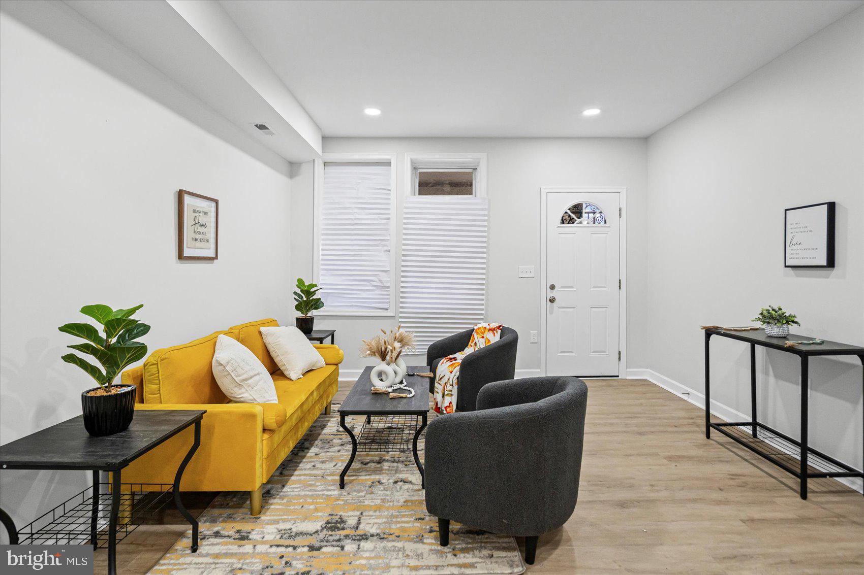 BIDDLE STREET - Residential