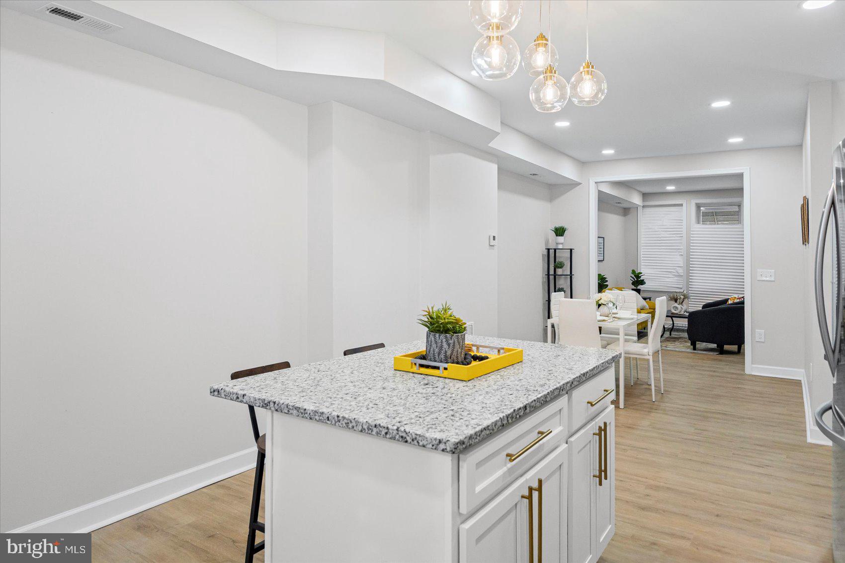 BIDDLE STREET - Residential