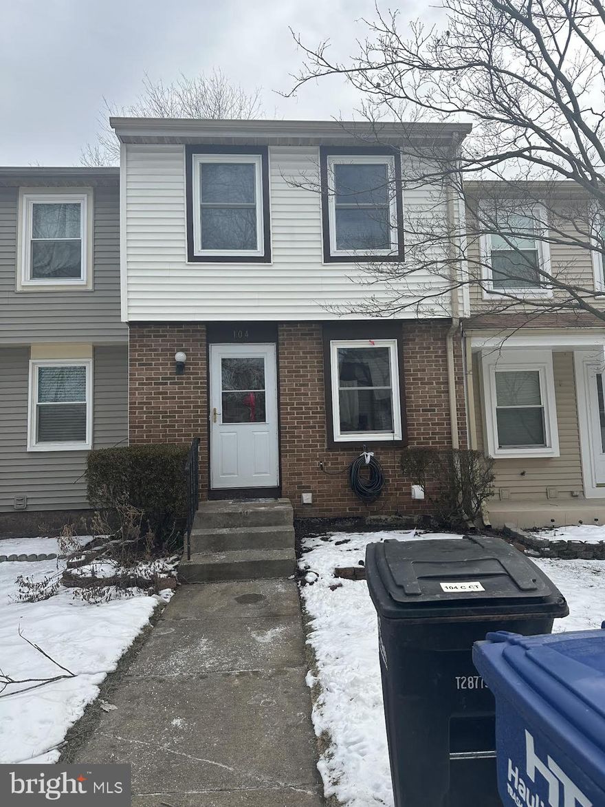 GO BACK TO THE MARKET, PREVIOUS BUYER NEVER PERFORMED, FINANCING FELL THROUGH.  SPACIOUS 3-LEVEL TOWNHOUSE FOR SALE IN A DESIRABLE NEIGHBORHOOD . 2BR 2BA
THE UPDATED TOWNHOUSE OFFERS A LAMINATE PLANK FLOORING  THROUGHOUT THE ENTIRE HOUSE AND A BRAND-NEW FULLY FINISHED BASEMENT W/FULL BATHROOM AND A FAMILY ROOM THAT CAN BE USED AS A 3RD BEDROOM (HAS A CLOSET).