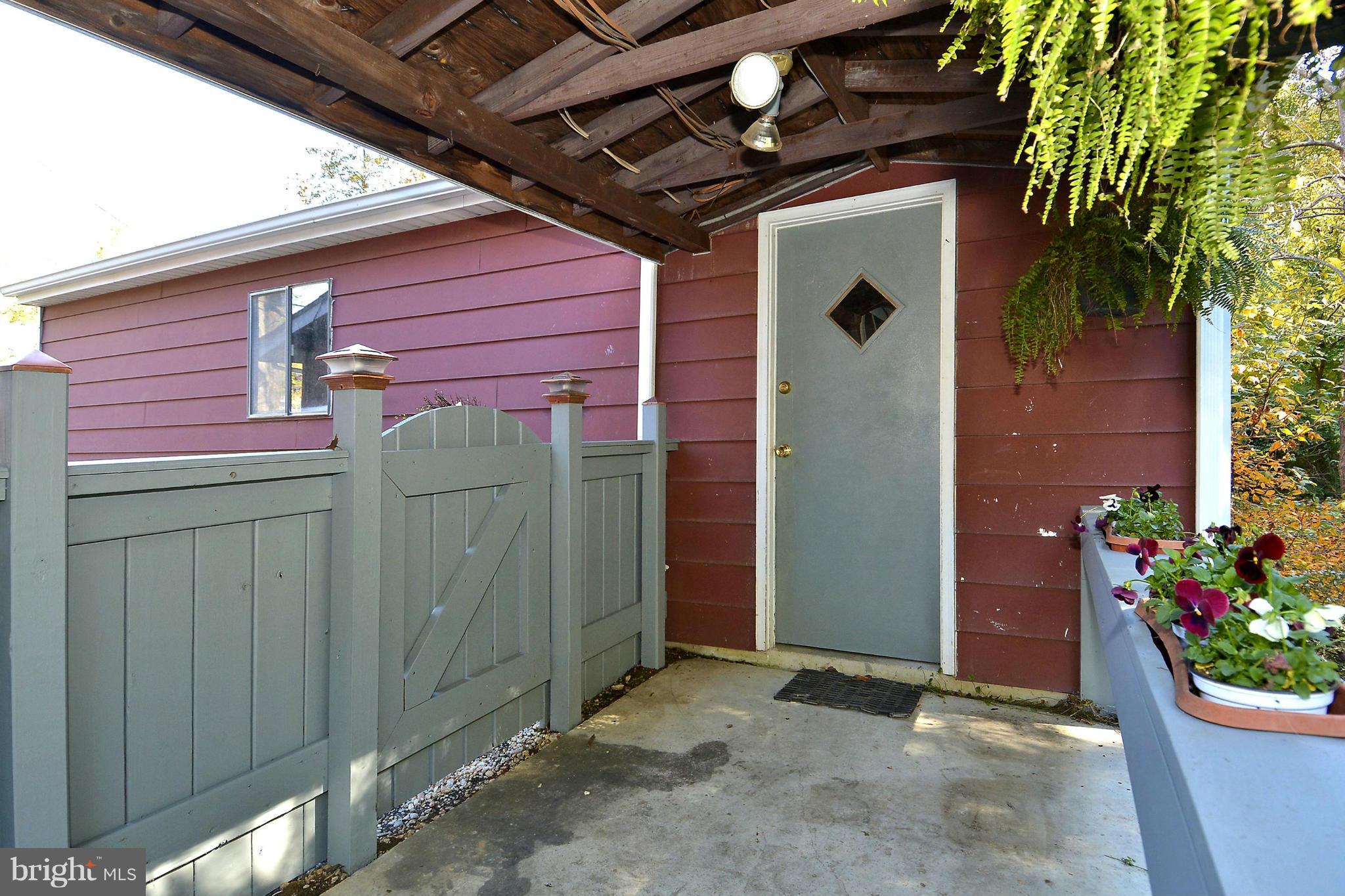 BACK BAY BEACH - Residential