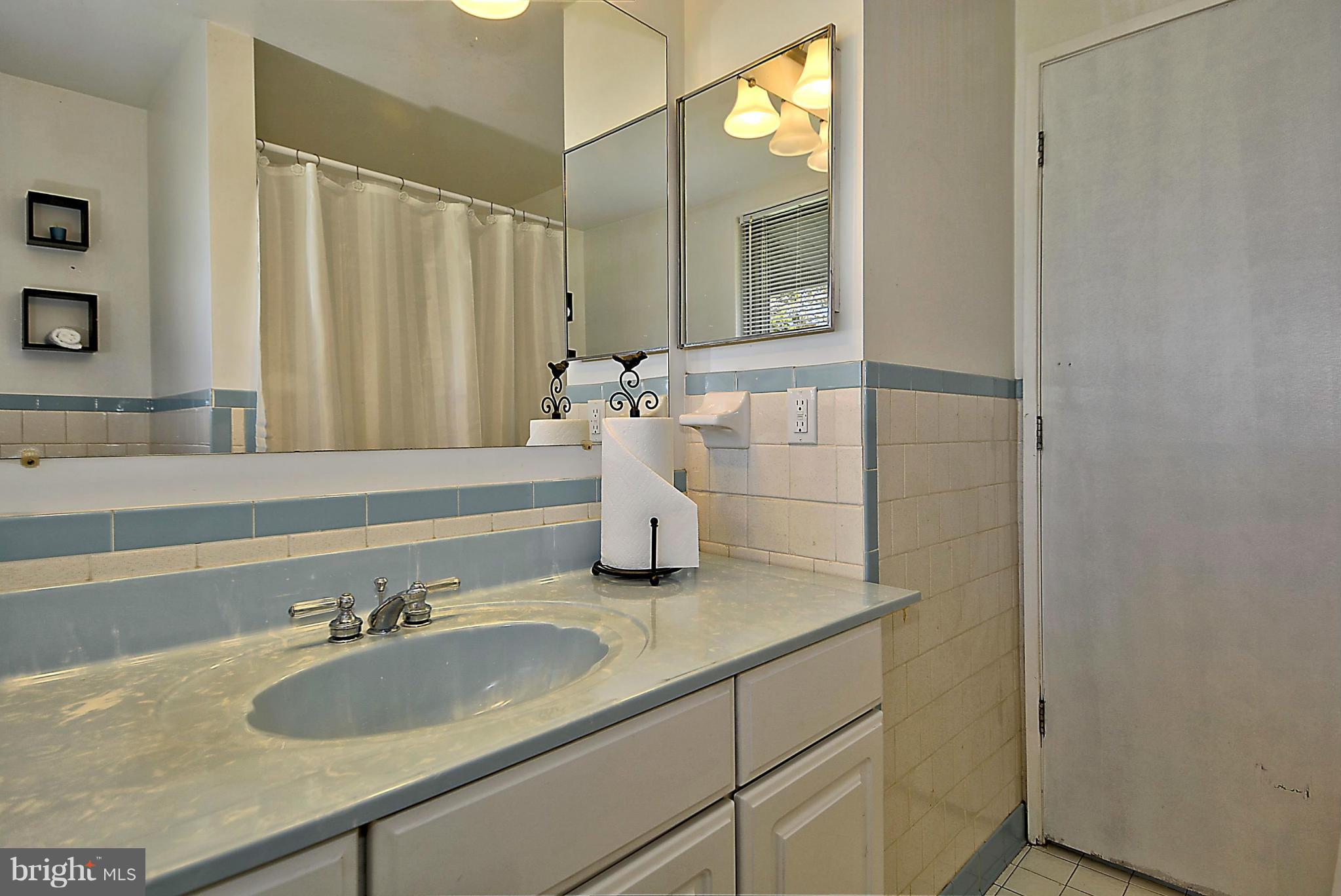 BACK BAY BEACH - Residential