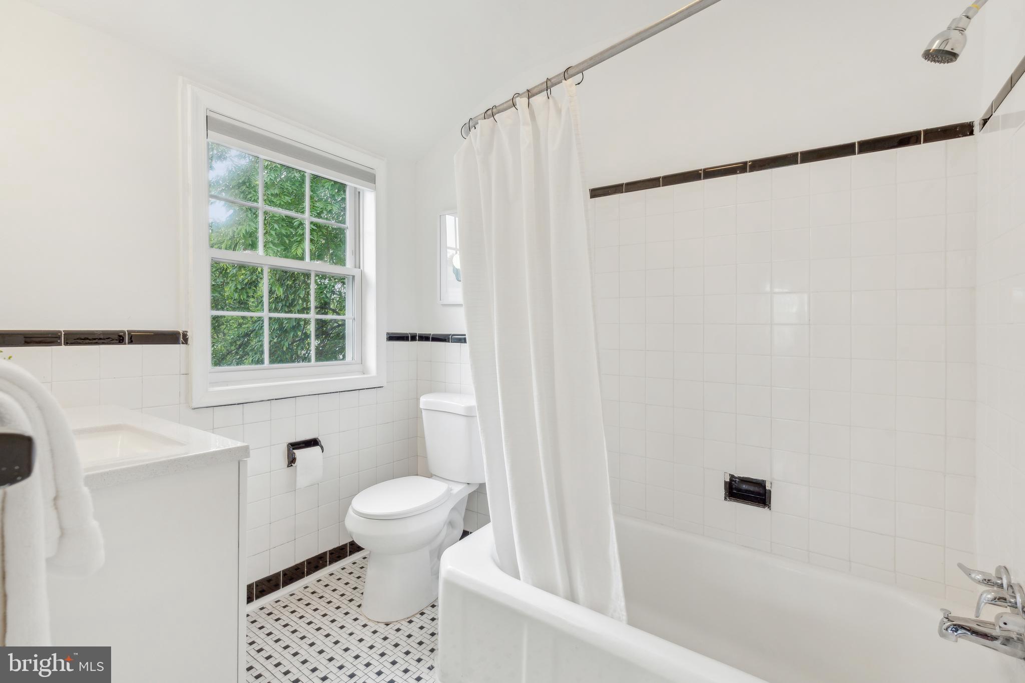 KENSINGTON ESTATES - Residential