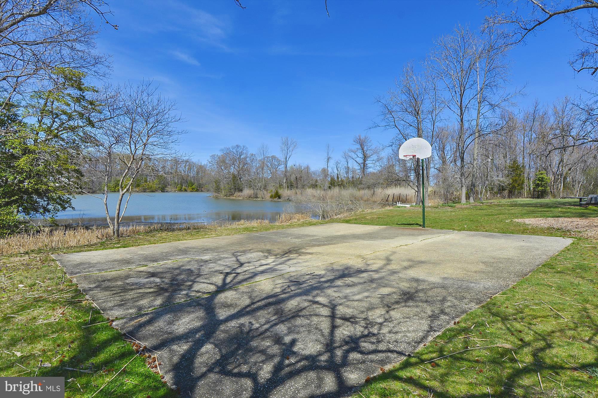 SAUNDERS POINT - Residential