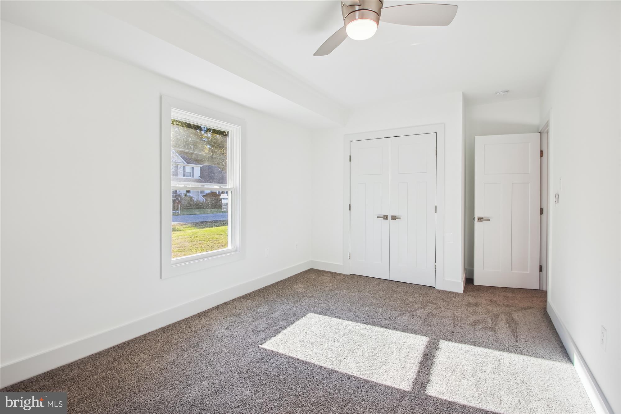 SAUNDERS POINT - Residential