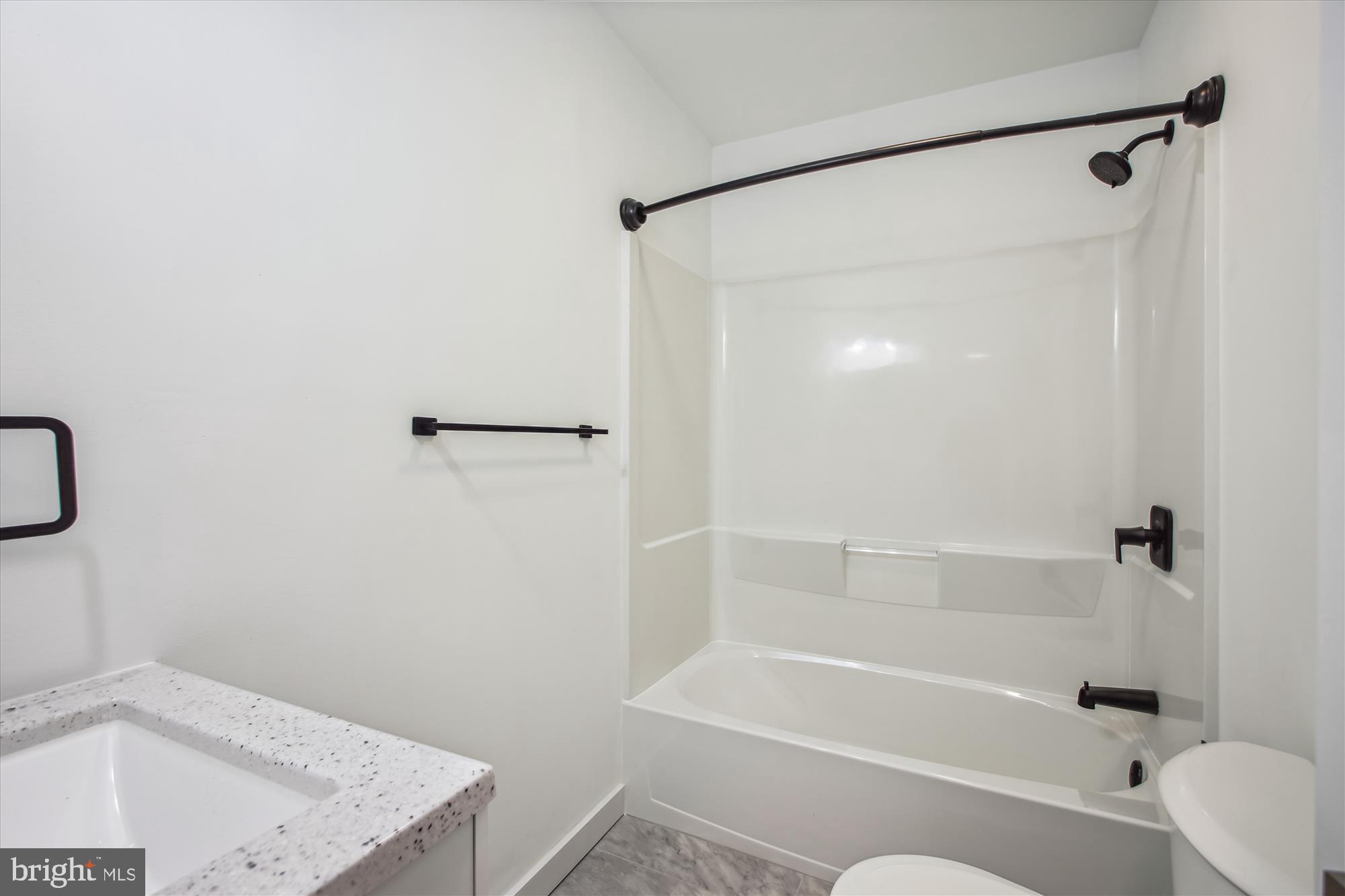 SAUNDERS POINT - Residential