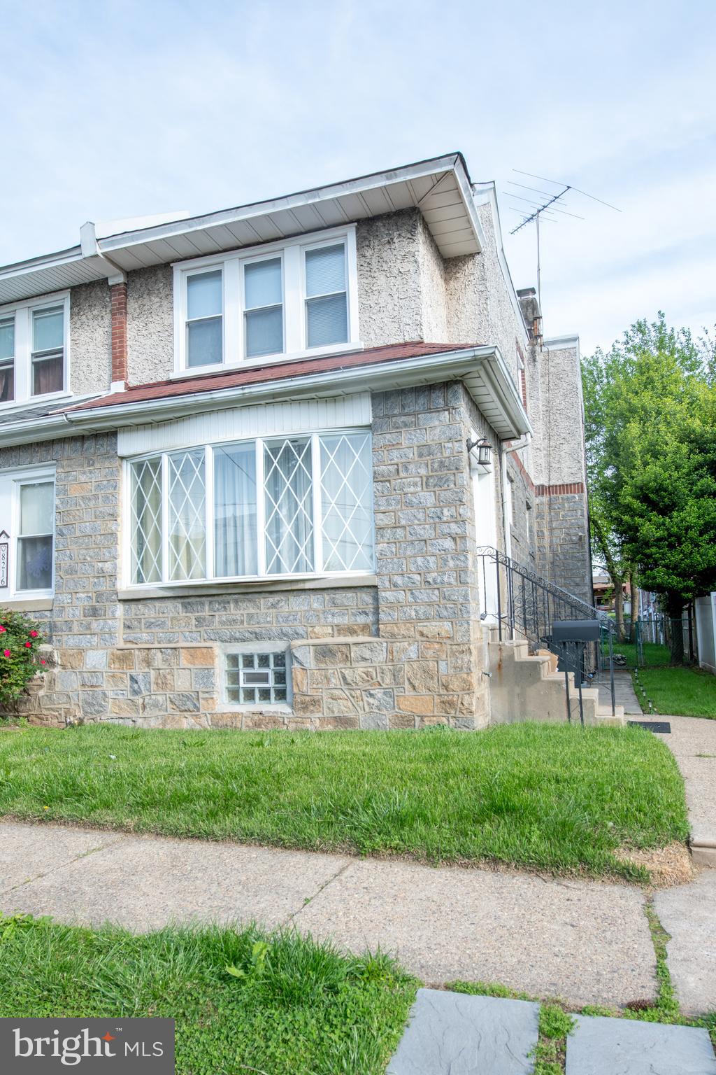 HOLMESBURG - Residential Lease