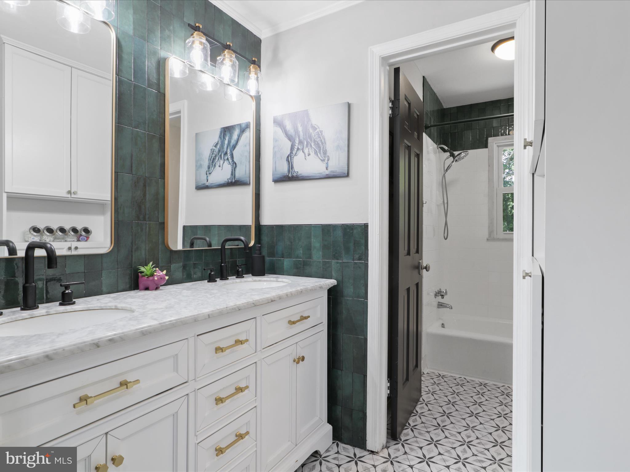 CHAPELWOOD - Residential