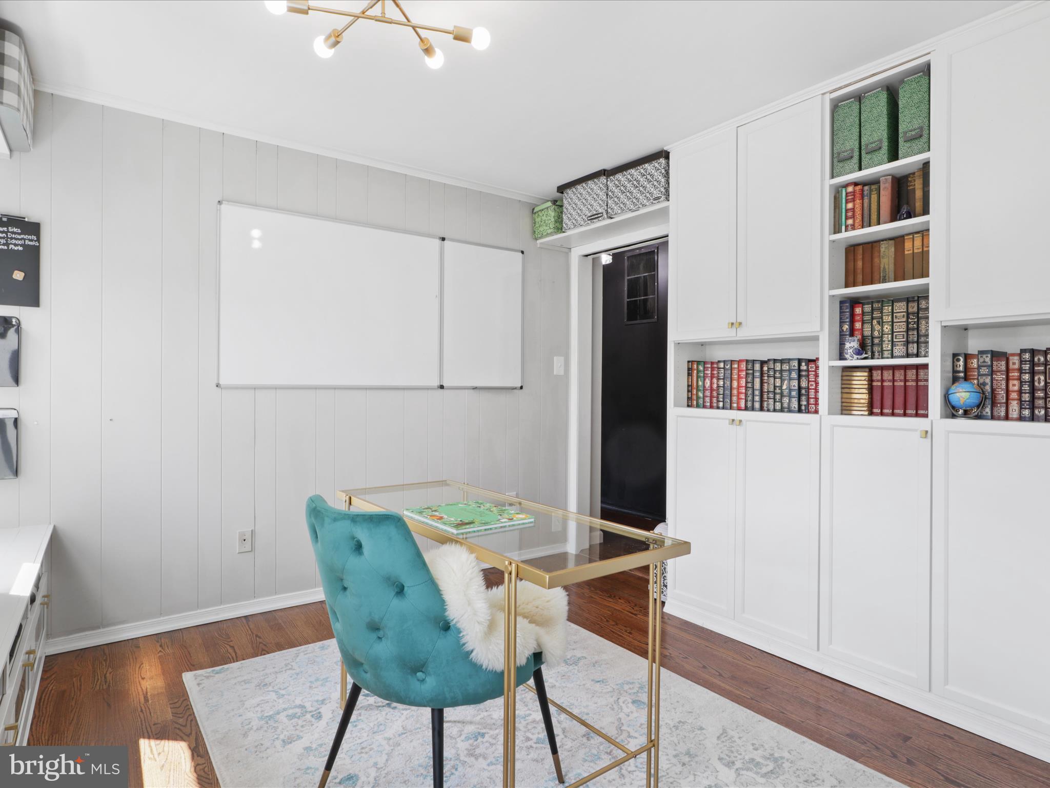 CHAPELWOOD - Residential