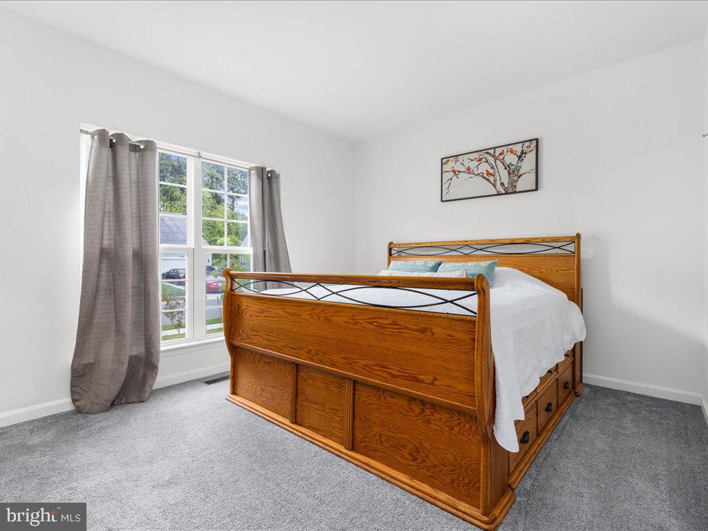 LONGBOAT ESTATES - Residential