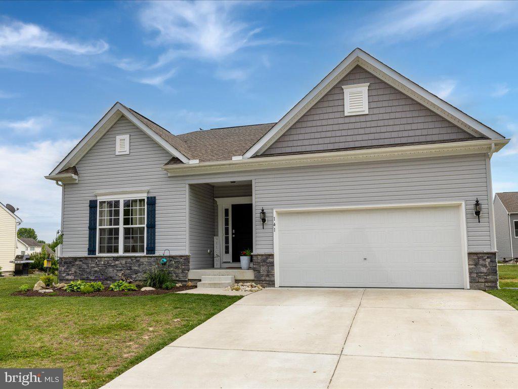 LONGBOAT ESTATES - Residential