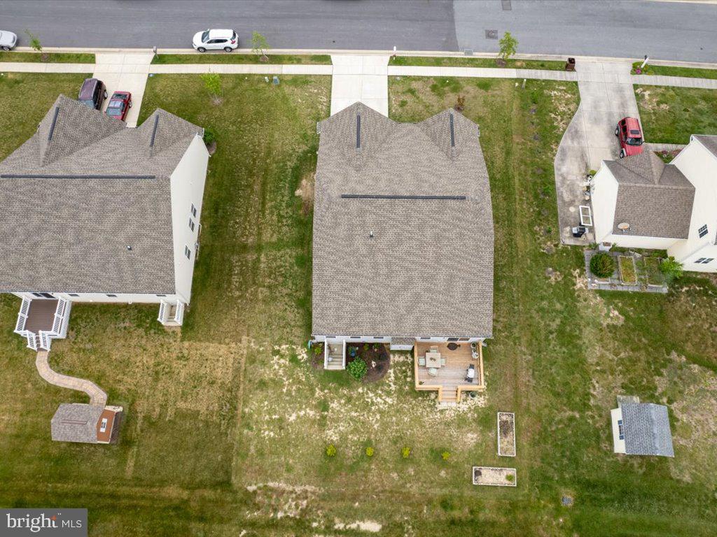 LONGBOAT ESTATES - Residential