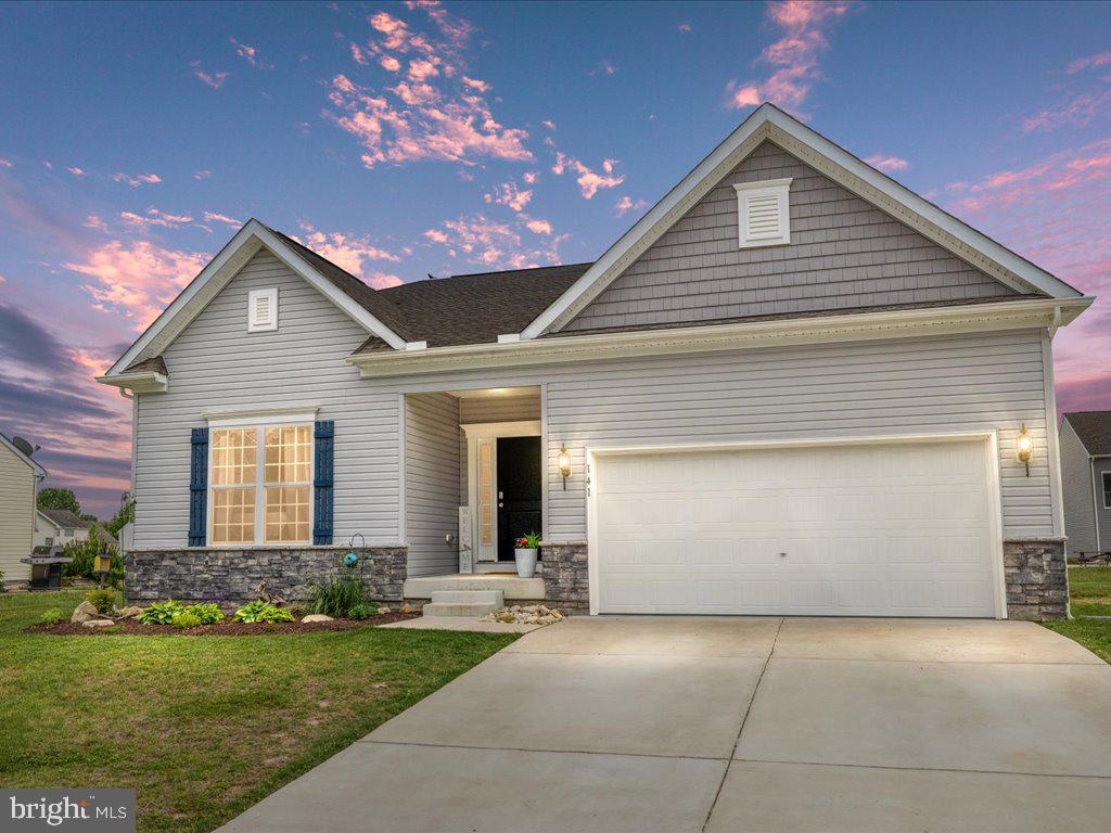 LONGBOAT ESTATES - Residential