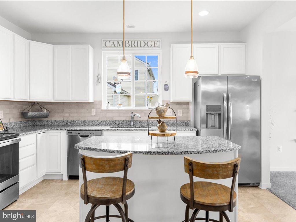 LONGBOAT ESTATES - Residential