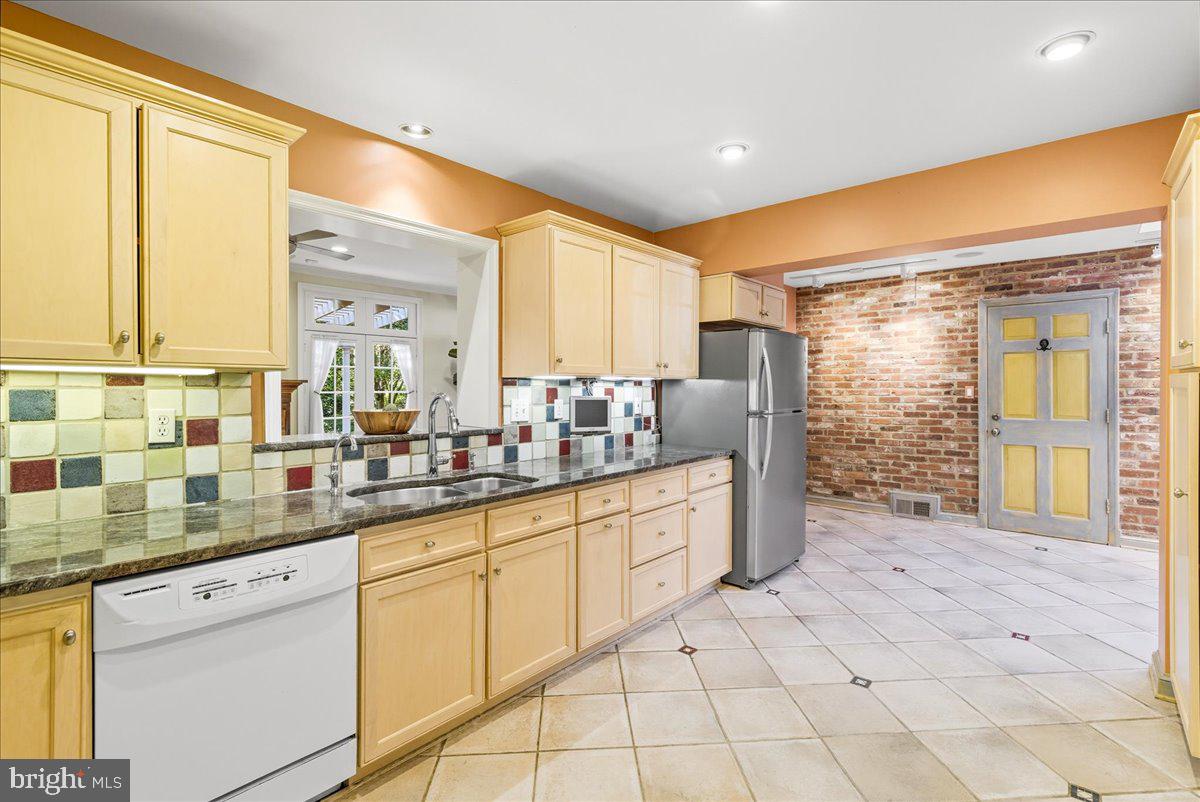 ROCK CREEK HILLS - Residential