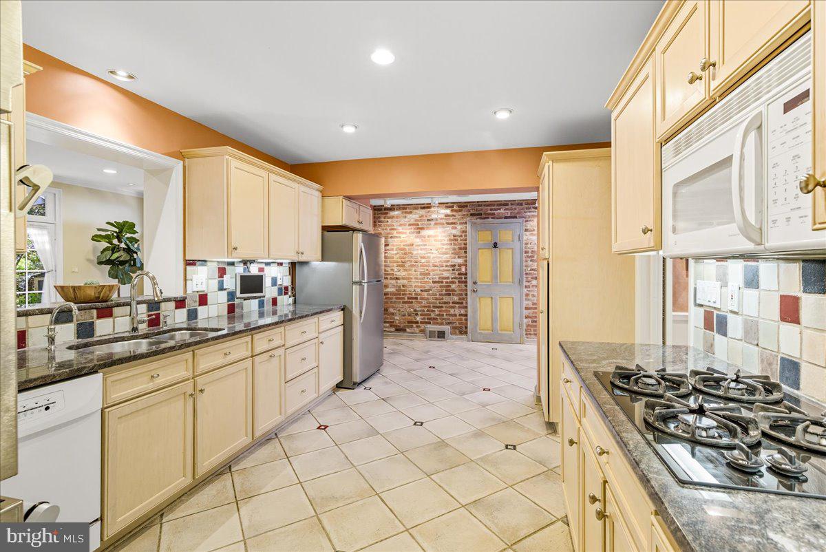 ROCK CREEK HILLS - Residential