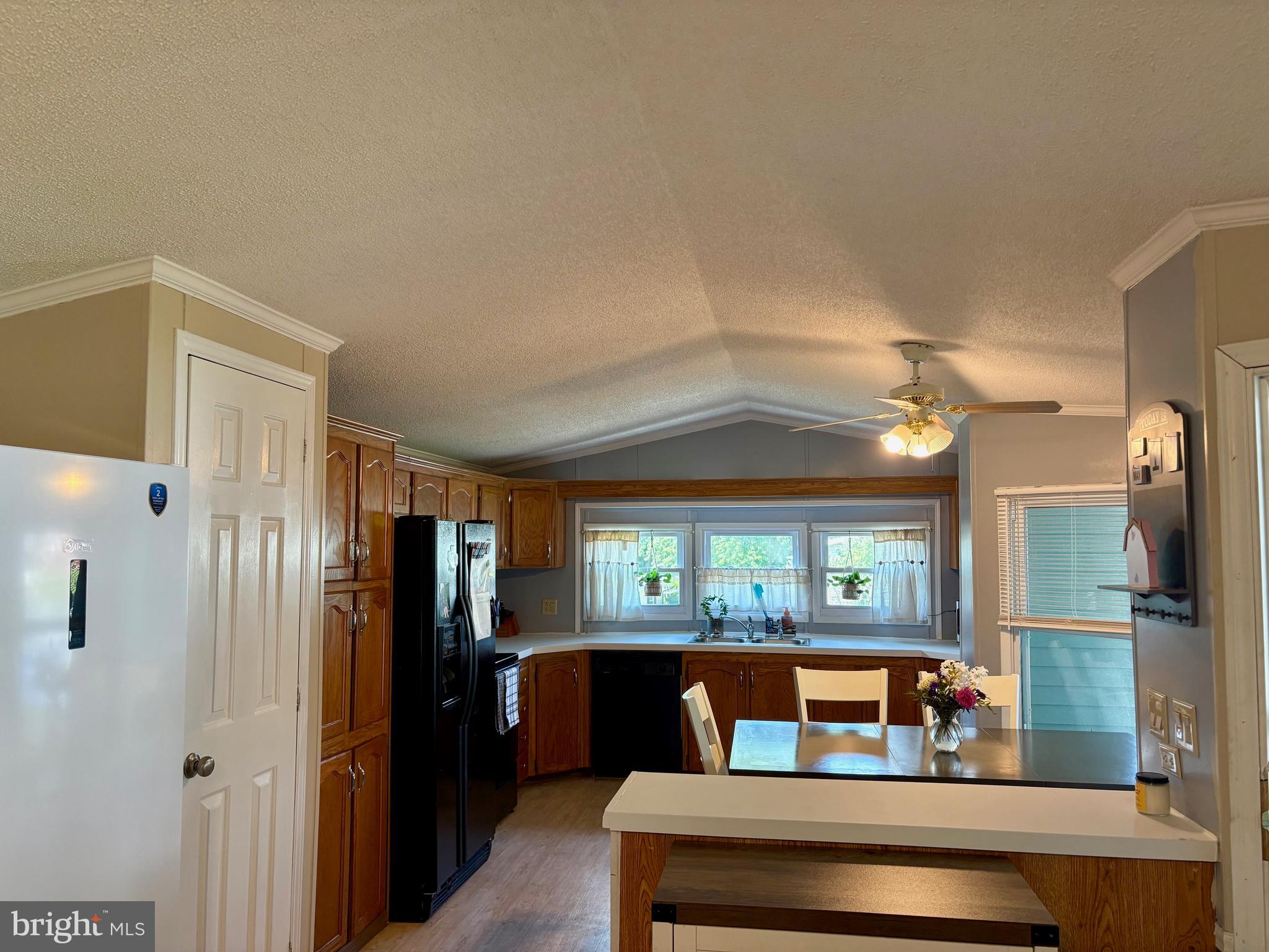 1550 PIN OAK DRIVE