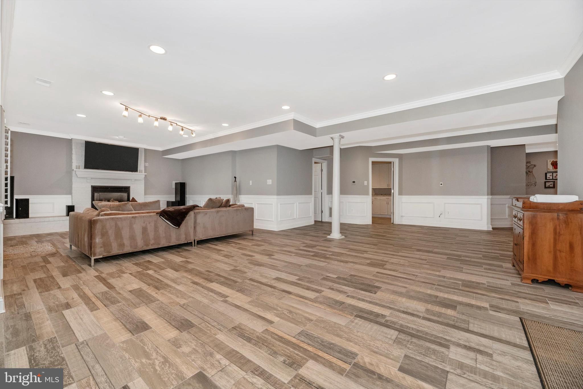 THE GREENS - Residential