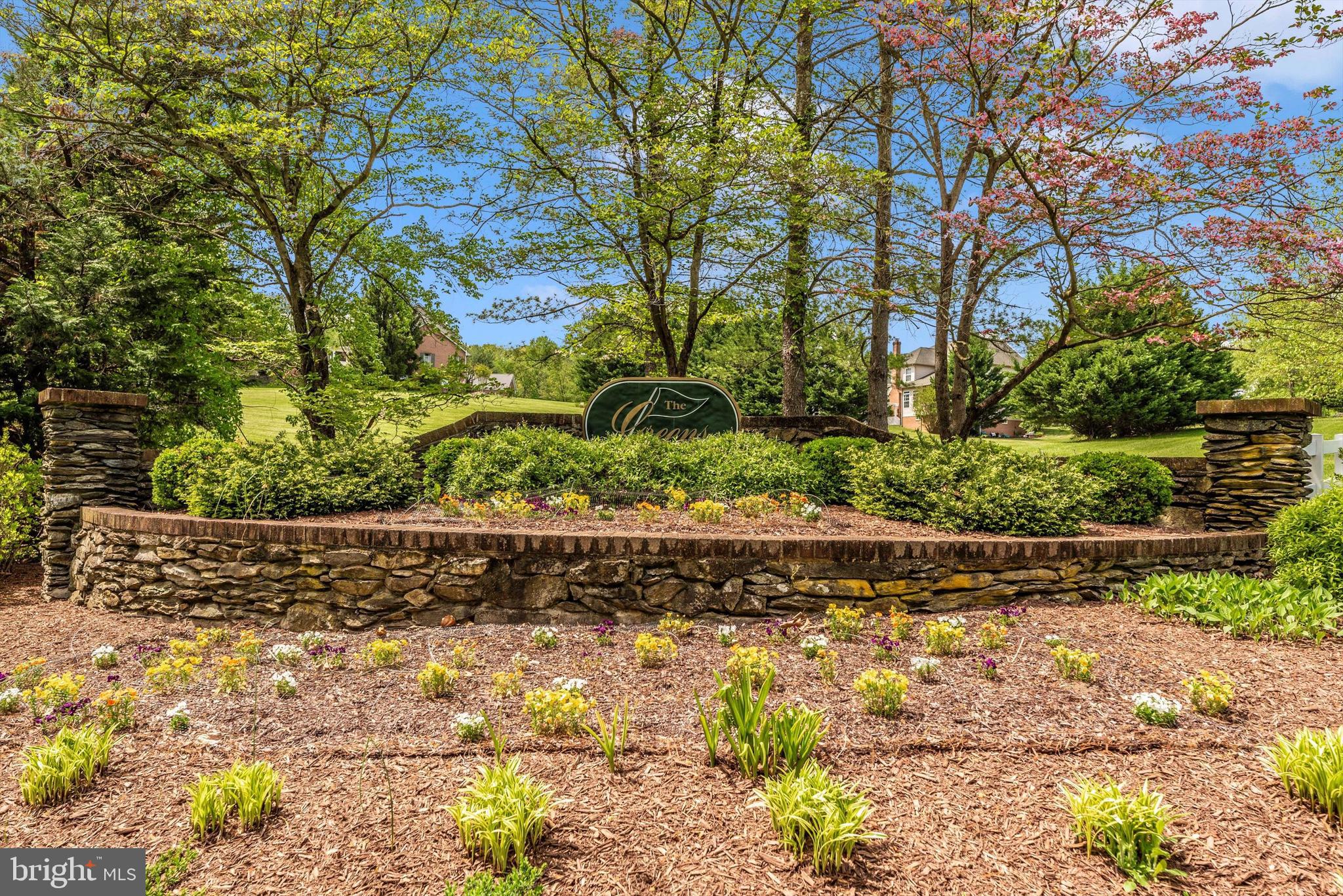 THE GREENS - Residential