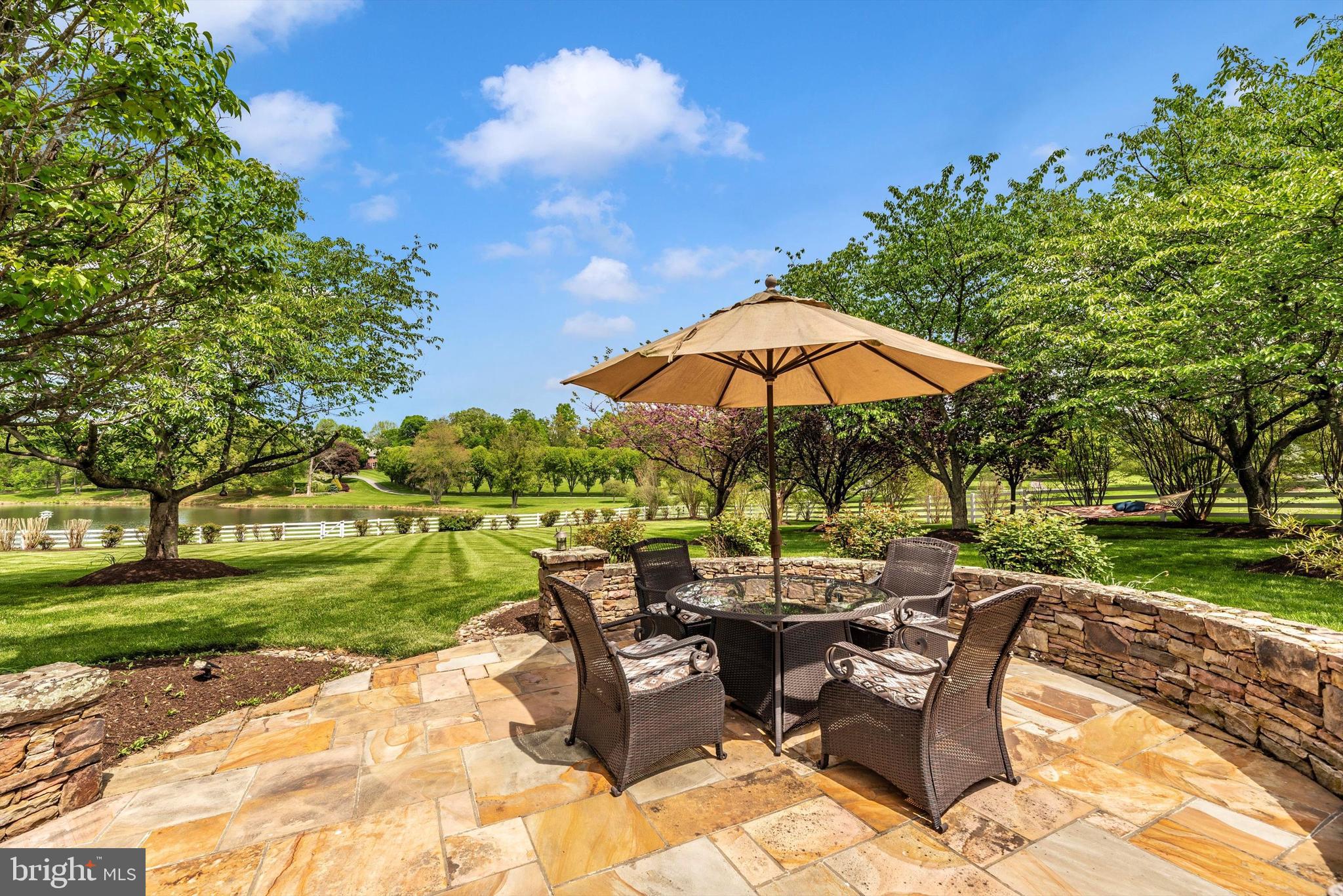 THE GREENS - Residential