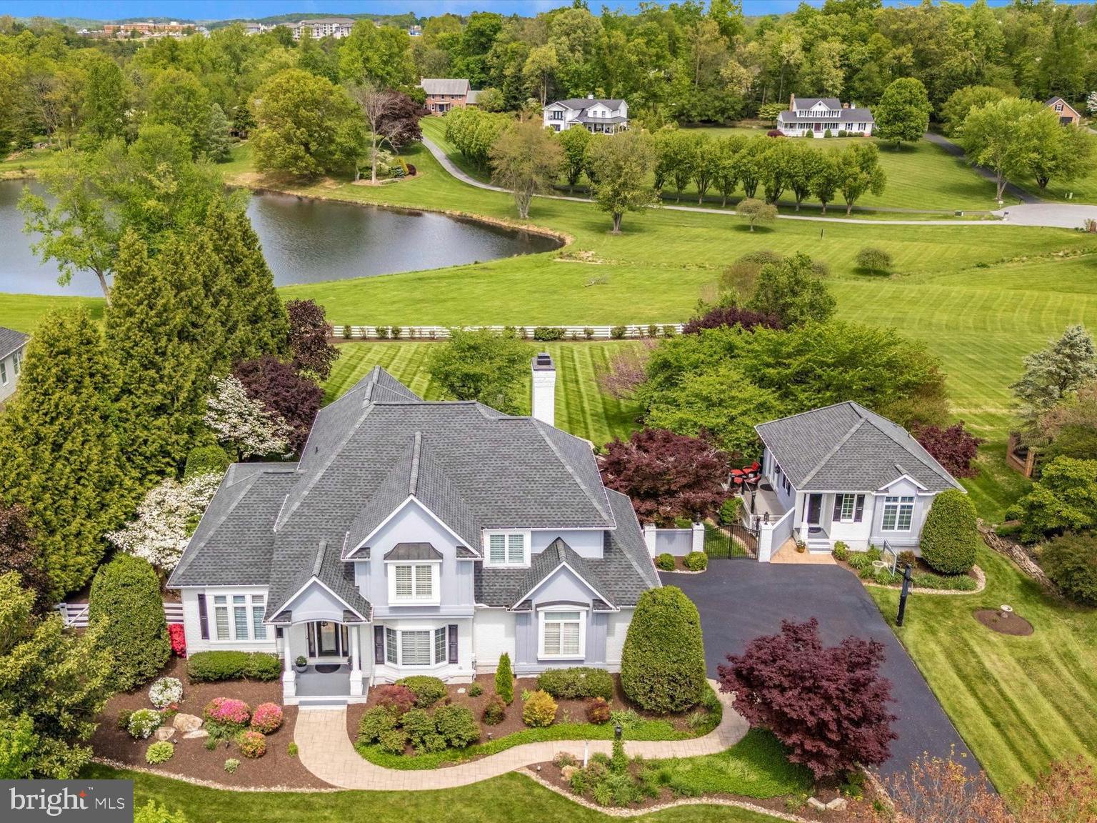 THE GREENS - Residential