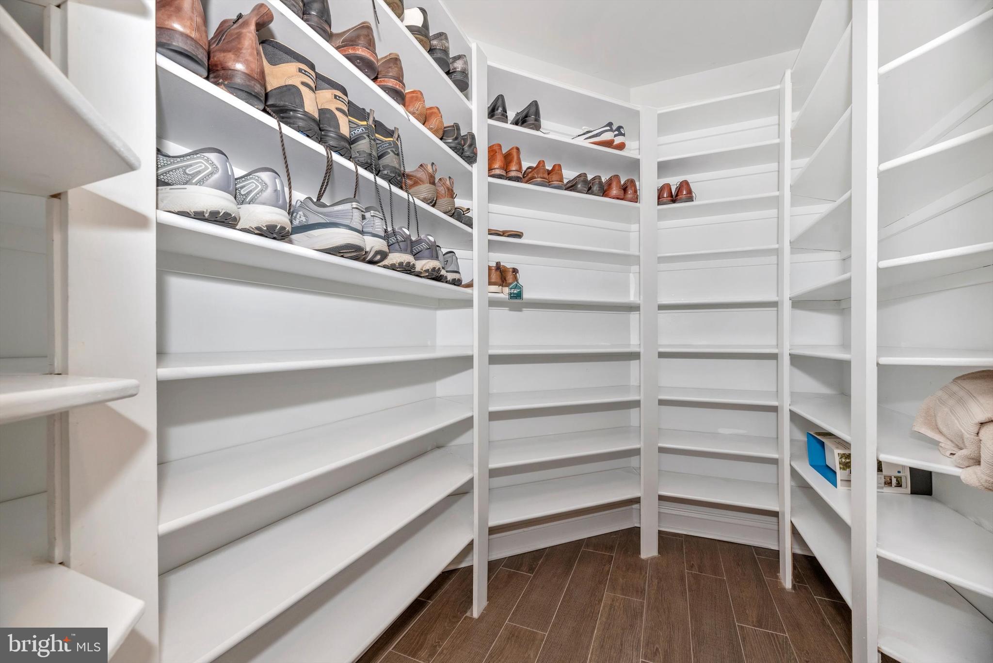 THE GREENS - Residential