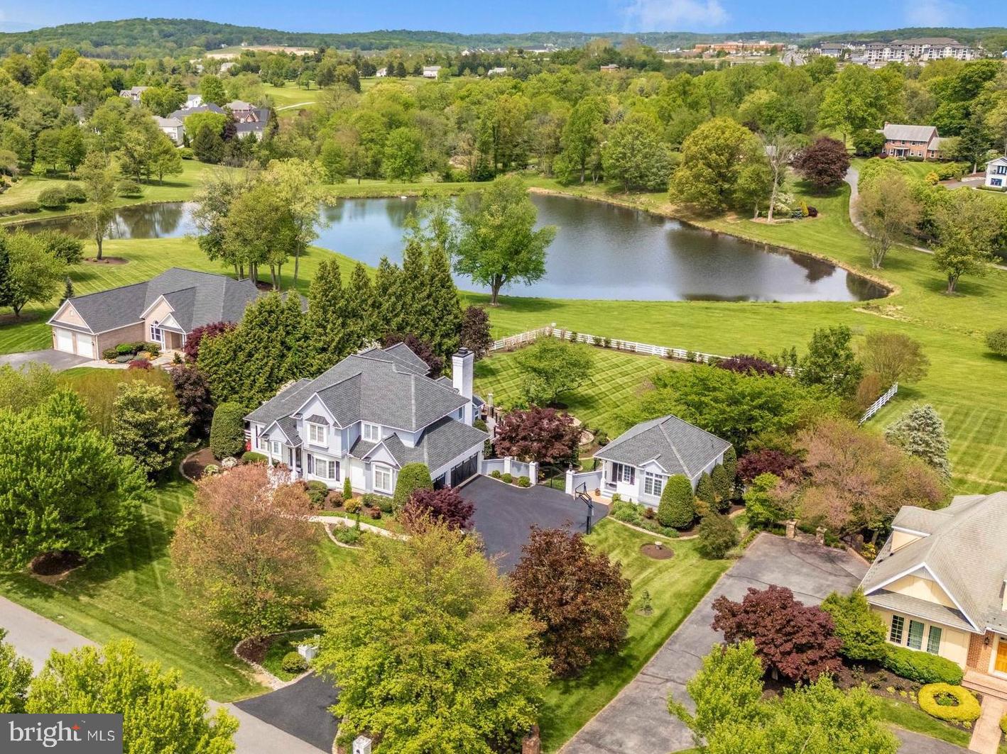 THE GREENS - Residential