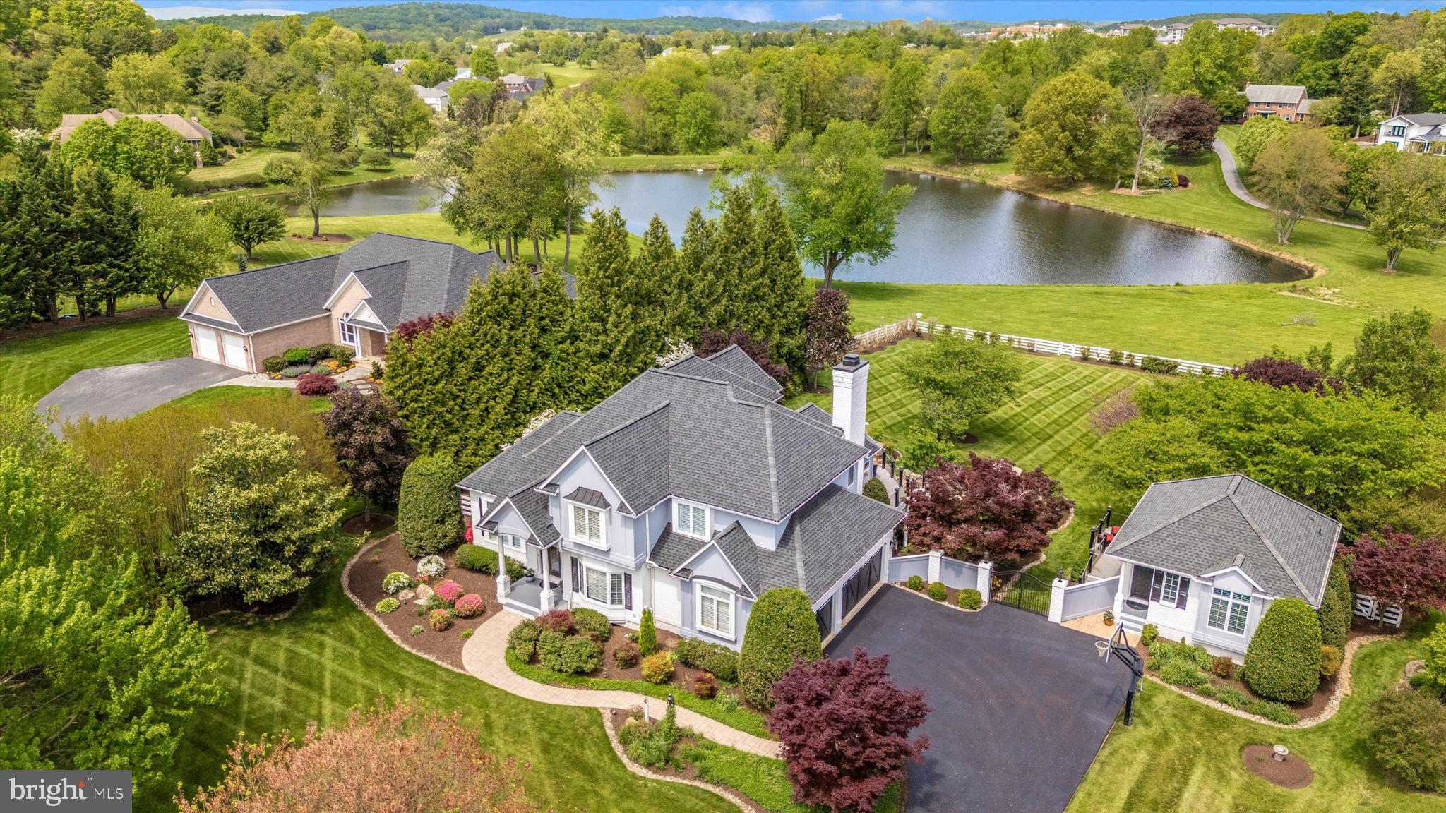 THE GREENS - Residential