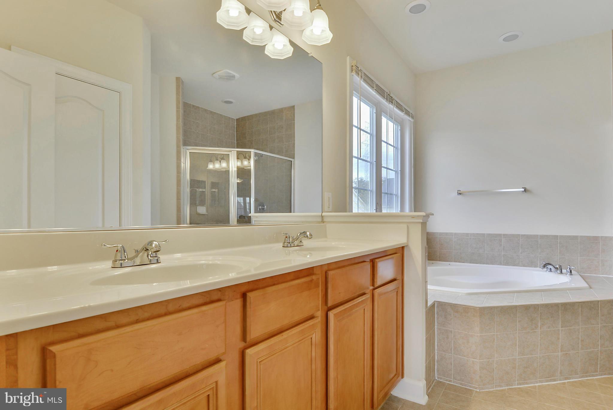 BROOKS - Residential