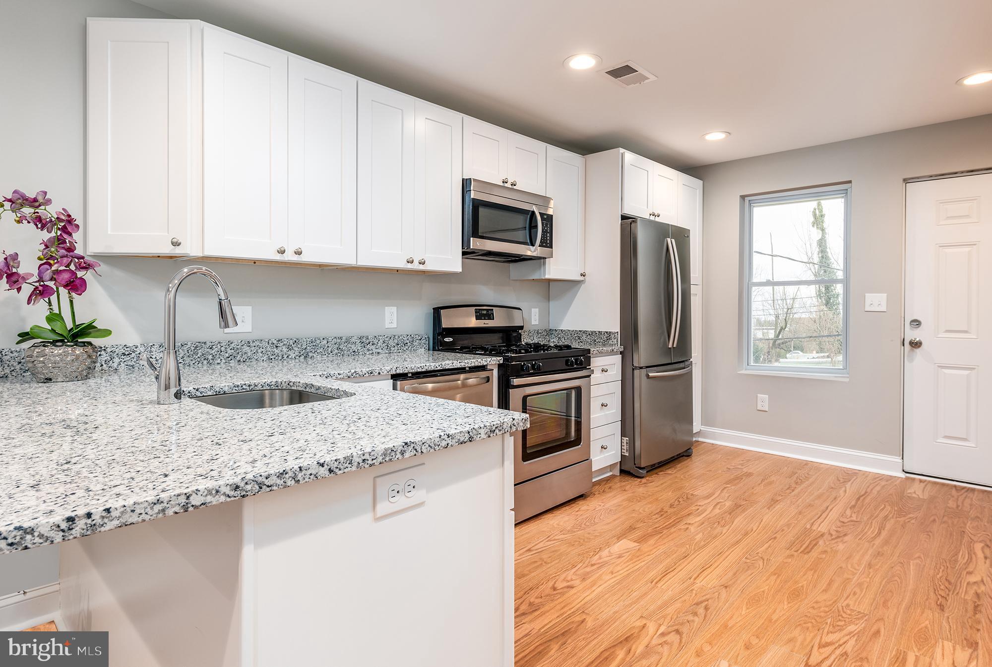 HIGHLANDTOWN - Residential