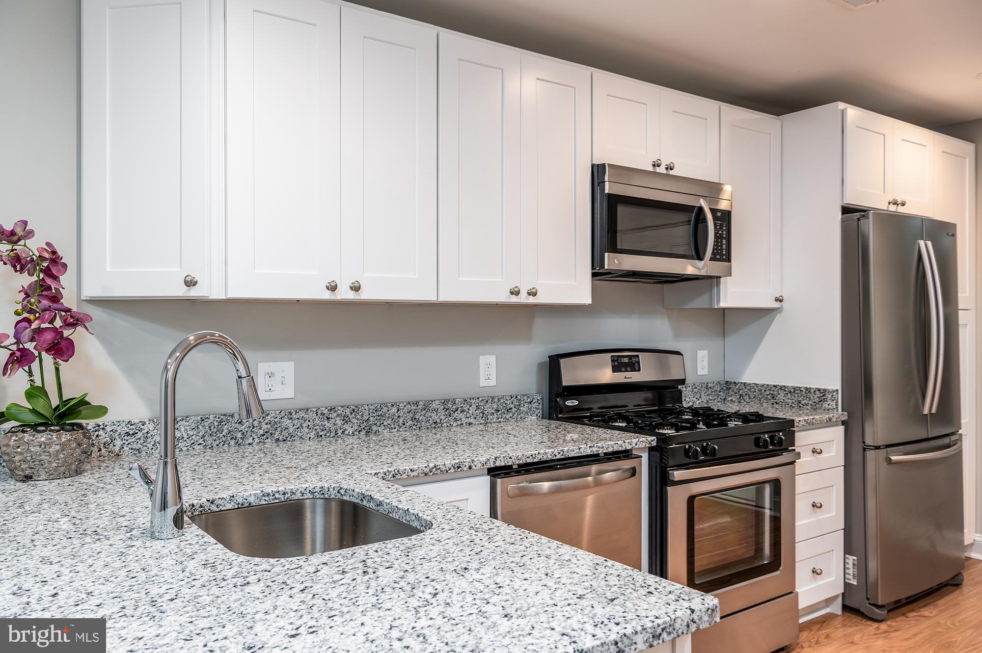 HIGHLANDTOWN - Residential